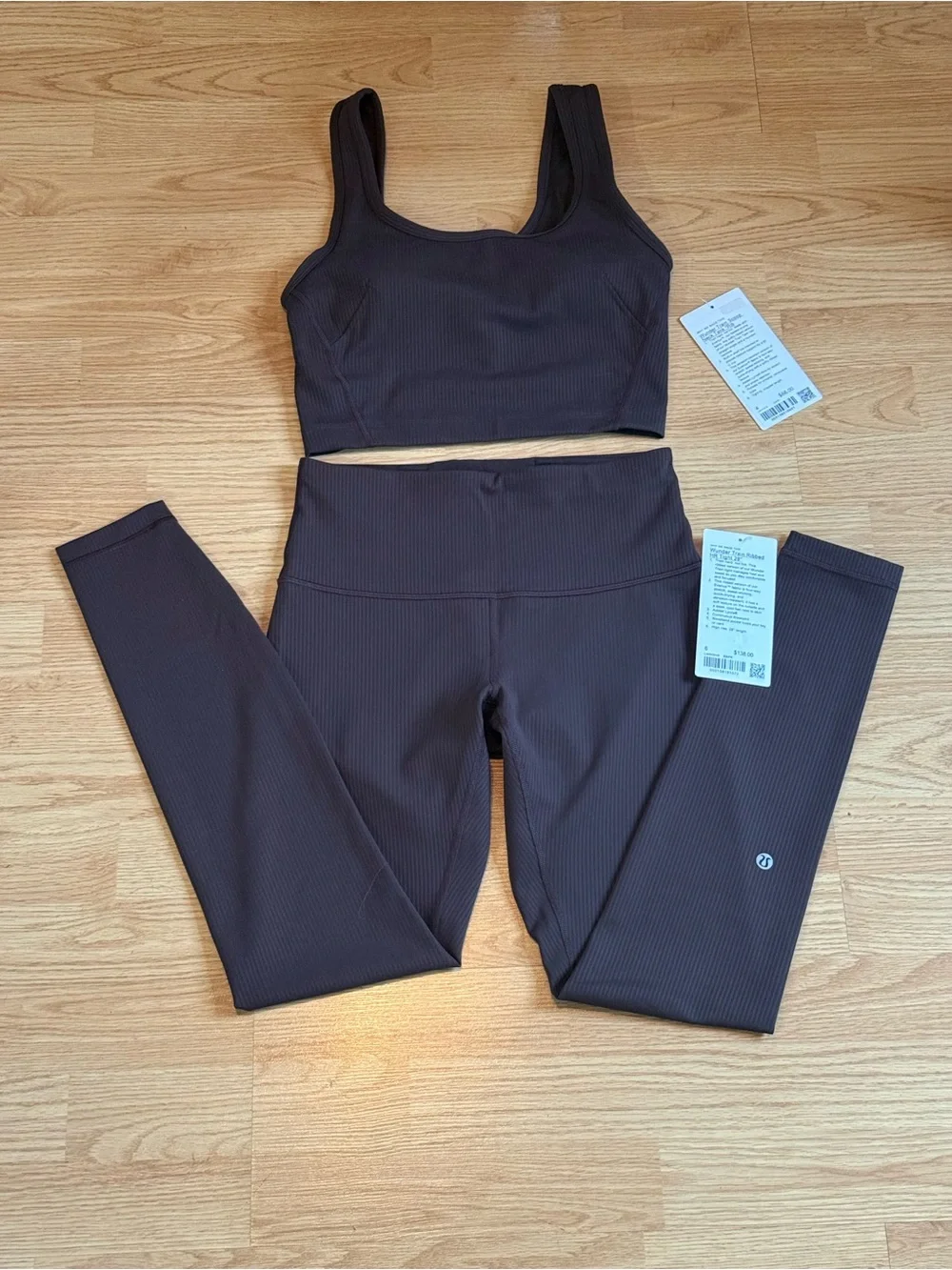 lululemon Ribbed Scoop Sports Bra(4) and High-Rise Leggings(6) in Espresso SET